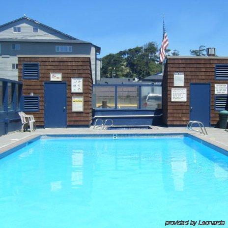 Cozy Cove Beachfront Resort Inn Линкън Сити Съоръжения снимка